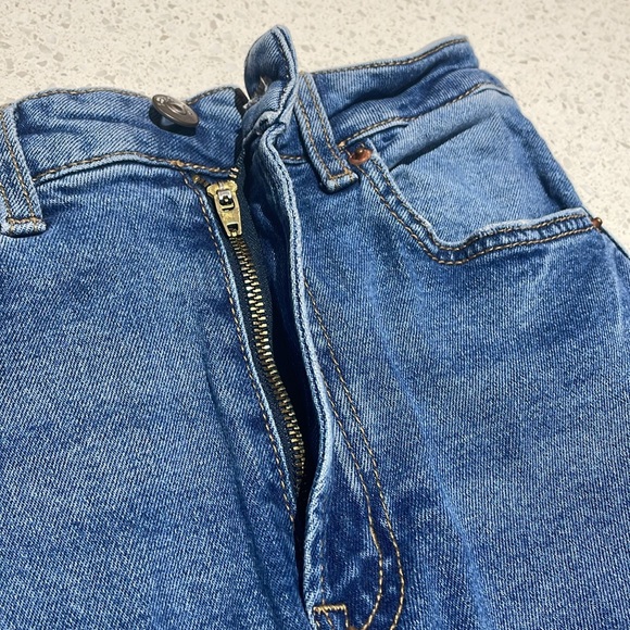 Blue jeans . Good as new - Picture 6 of 7